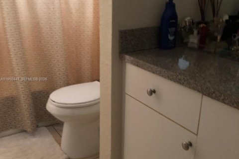 Снять в аренду кондоминиум в Пальметто-Бей, Флорида 1 спальня, 61.69м2, № 2005283 - фото 3
