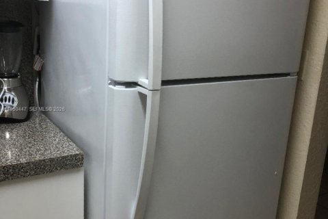 Снять в аренду кондоминиум в Пальметто-Бей, Флорида 1 спальня, 61.69м2, № 2005283 - фото 4