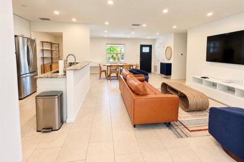 Villa ou maison à louer à Tampa, Floride: 3 chambres, 155.98 m2 № 2431852 - photo 11