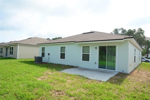 Villa ou maison à louer à Bunnell, Floride: 4 chambres, 157.75 m2 № 2321250 - photo 2