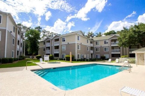 Condominio en alquiler en Gainesville, Florida, 1 dormitorio, 109.35 m2 № 2135545 - foto 8