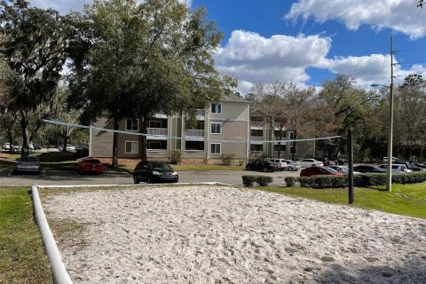 Condominio en alquiler en Gainesville, Florida, 1 dormitorio, 109.35 m2 № 2135545 - foto 17