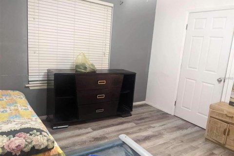 Condominio en alquiler en Gainesville, Florida, 1 dormitorio, 109.35 m2 № 2135545 - foto 15