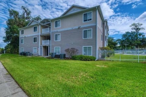 Condominio en alquiler en Gainesville, Florida, 1 dormitorio, 109.35 m2 № 2135545 - foto 16