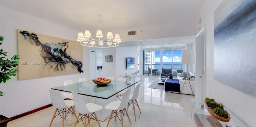 Condominio en Aventura, Florida, 2 dormitorios № 1890876