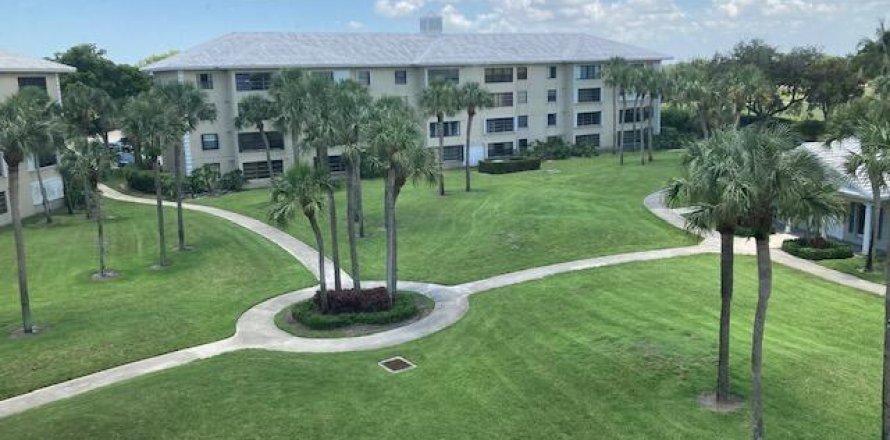 Condominio en West Palm Beach, Florida, 2 dormitorios  № 1102142