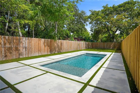 Villa ou maison à vendre à Miami, Floride: 3 chambres, 160.07 m2 № 2061298 - photo 4