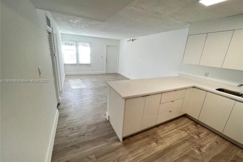 Casa en venta en Fort Lauderdale, Florida, 2 dormitorios, 74.32 m2 № 1897511 - foto 6