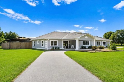 House in Alachua, Florida 3 bedrooms, 189.33 sq.m. № 2306651