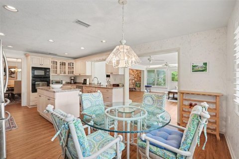 Villa ou maison à vendre à Tarpon Springs, Floride: 3 chambres, 272.58 m2 № 2219891 - photo 18