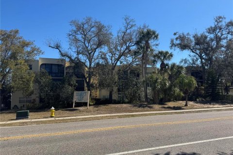 Condo à Largo, Floride, 2 chambres  № 2330578