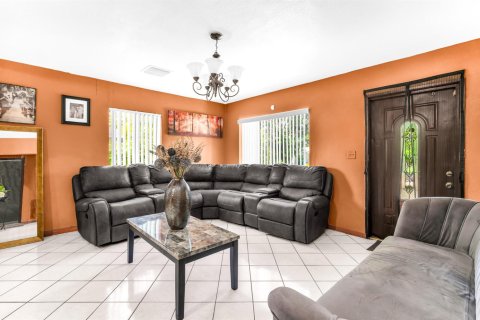 Casa en venta en Boynton Beach, Florida, 4 dormitorios, 161.56 m2 № 2382680 - foto 4