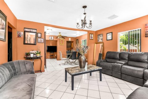Casa en venta en Boynton Beach, Florida, 4 dormitorios, 161.56 m2 № 2382680 - foto 3