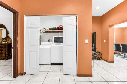 Casa en venta en Boynton Beach, Florida, 4 dormitorios, 161.56 m2 № 2382680 - foto 10