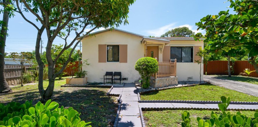 Casa en Boynton Beach, Florida 4 dormitorios, 161.56 m2 № 2382680