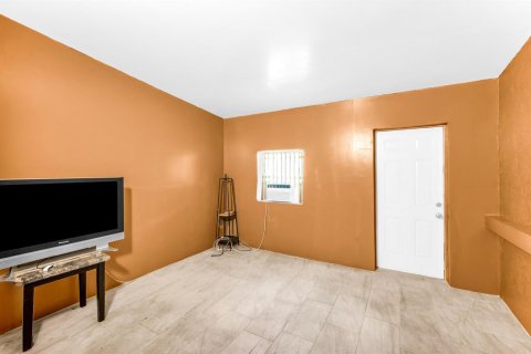 Casa en venta en Boynton Beach, Florida, 4 dormitorios, 161.56 m2 № 2382680 - foto 18