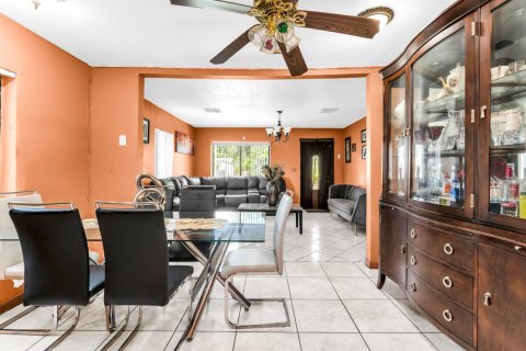 Casa en venta en Boynton Beach, Florida, 4 dormitorios, 161.56 m2 № 2382680 - foto 7