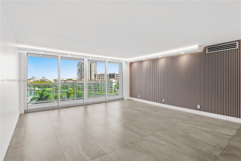 Condo in Sunny Isles Beach, Florida, 2 bedrooms  № 1727895 - photo 4