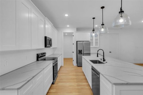 Villa ou maison à vendre à Auburndale, Floride: 4 chambres, 202.53 m2 № 2142054 - photo 13