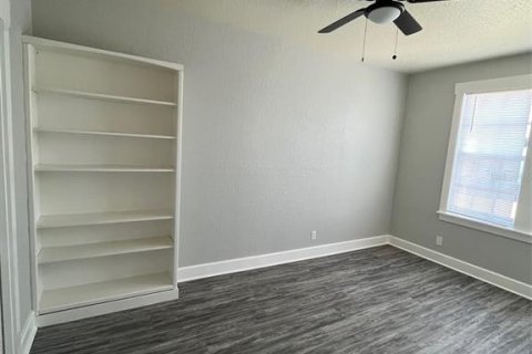Apartment in Saint Petersburg, Florida 2 bedrooms, 69.68 sq.m. № 2233950 - photo 8