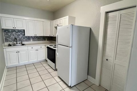 Apartment in Saint Petersburg, Florida 2 bedrooms, 69.68 sq.m. № 2233950 - photo 5