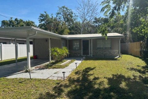 Casa en venta en Tampa, Florida, 3 dormitorios, 93.92 m2 № 1597382 - foto 2