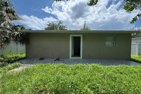 Casa en venta en Tampa, Florida, 3 dormitorios, 93.92 m2 № 1597382 - foto 3