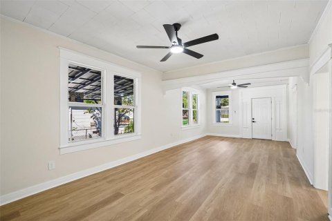 Villa ou maison à vendre à Tampa, Floride: 3 chambres, 109.62 m2 № 2419621 - photo 6