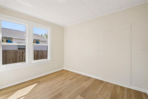 Villa ou maison à vendre à Tampa, Floride: 3 chambres, 109.62 m2 № 2419621 - photo 9