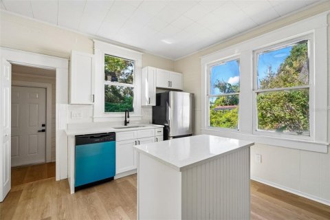 Villa ou maison à vendre à Tampa, Floride: 3 chambres, 109.62 m2 № 2419621 - photo 11