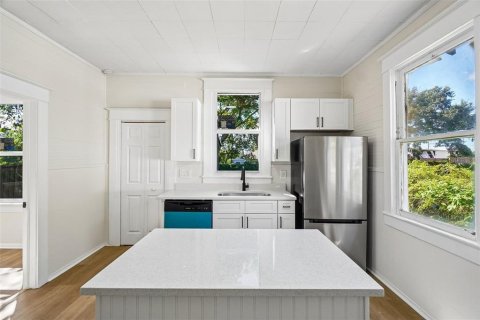 Villa ou maison à vendre à Tampa, Floride: 3 chambres, 109.62 m2 № 2419621 - photo 12