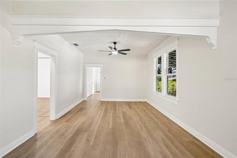 Villa ou maison à vendre à Tampa, Floride: 3 chambres, 109.62 m2 № 2419621 - photo 7
