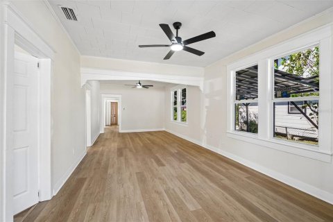 Villa ou maison à vendre à Tampa, Floride: 3 chambres, 109.62 m2 № 2419621 - photo 5