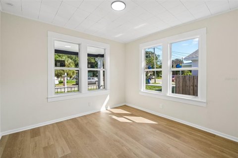 Villa ou maison à vendre à Tampa, Floride: 3 chambres, 109.62 m2 № 2419621 - photo 8