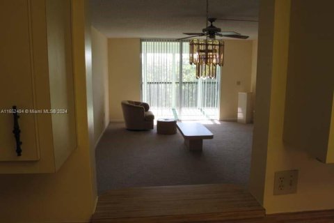 Condo in Margate, Florida, 1 bedroom  № 1859852 - photo 6