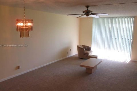 Condo in Margate, Florida, 1 bedroom  № 1859852 - photo 4