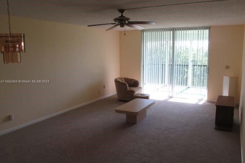 Condo in Margate, Florida, 1 bedroom  № 1859852 - photo 5