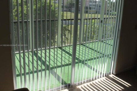 Condo in Margate, Florida, 1 bedroom  № 1859852 - photo 7