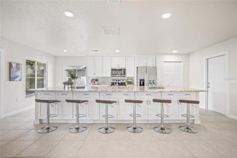 House in New Port Richey, Florida 2 bedrooms, 152.92 sq.m. № 1884175 - photo 14