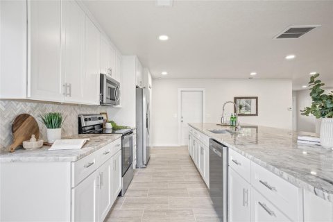House in New Port Richey, Florida 2 bedrooms, 152.92 sq.m. № 1884175 - photo 19