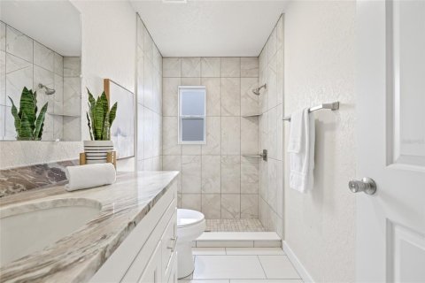 House in New Port Richey, Florida 2 bedrooms, 152.92 sq.m. № 1884175 - photo 26