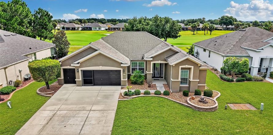 Casa en Ocala, Florida 3 dormitorios, 224.17 m2 № 2198336