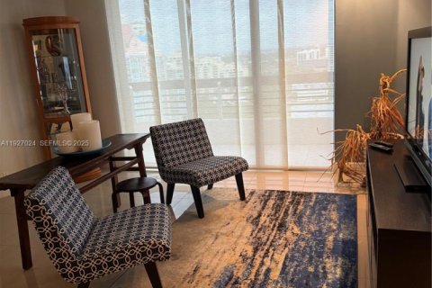 Condominio en venta en Aventura, Florida, 2 dormitorios, 101.36 m2 № 1986179 - foto 1