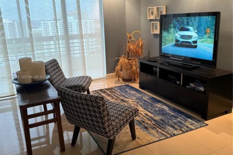 Condominio en venta en Aventura, Florida, 2 dormitorios, 101.36 m2 № 1986179 - foto 2