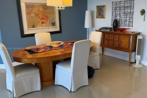 Condominio en venta en Aventura, Florida, 2 dormitorios, 101.36 m2 № 1986179 - foto 10