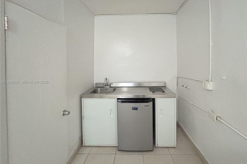 Студия в Майами, Флорида № 2048046