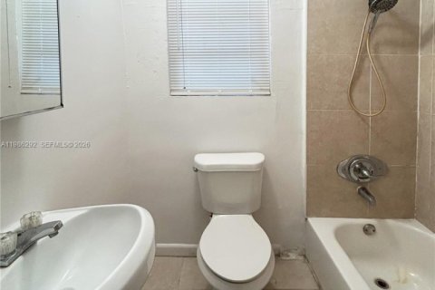 Снять в аренду квартиру в Майами, Флорида 19.51м2, № 2048046 - фото 9