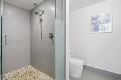 Copropriété à vendre à Miami, Floride: 2 chambres, 104.14 m2 № 1974104 - photo 23