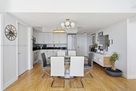 Copropriété à vendre à Miami, Floride: 2 chambres, 104.14 m2 № 1974104 - photo 14