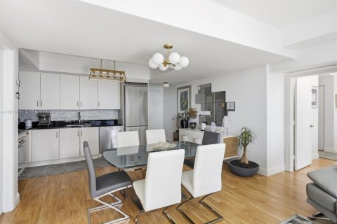 Copropriété à vendre à Miami, Floride: 2 chambres, 104.14 m2 № 1974104 - photo 13